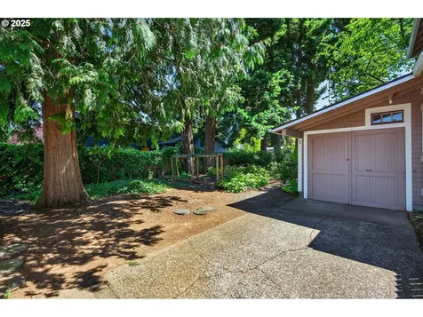 5214 SE 62nd Avenue Portland OR 97206