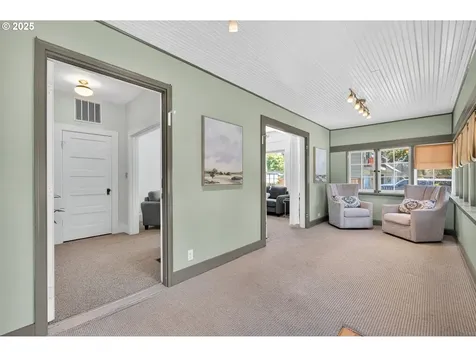 5214 SE 62nd Avenue Portland OR 97206