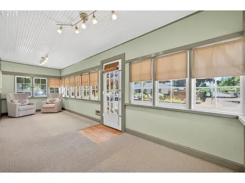 5214 SE 62nd Avenue Portland OR 97206