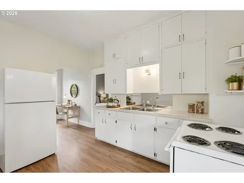 1831 SE Insley Street Portland OR 97202