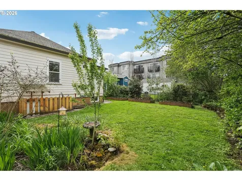 1831 SE Insley Street Portland OR 97202