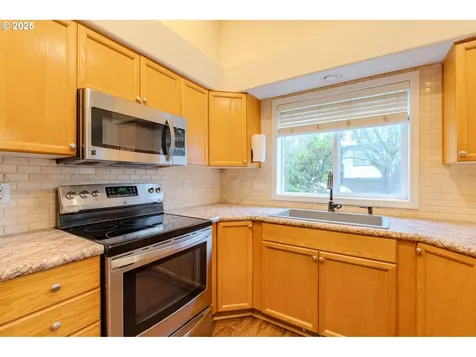 1306 NE 91st Avenue Vancouver WA 98664