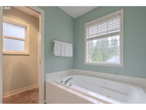 1306 NE 91st Avenue Vancouver WA 98664