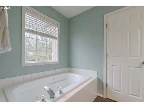 1306 NE 91st Avenue Vancouver WA 98664