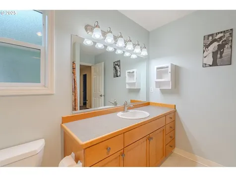 1306 NE 91st Avenue Vancouver WA 98664