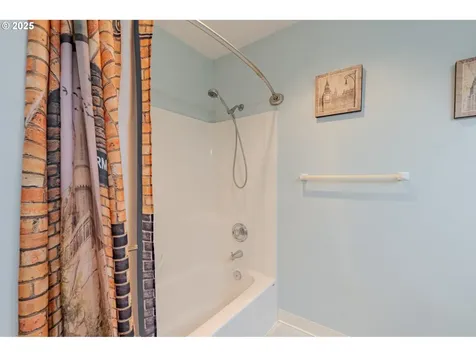 1306 NE 91st Avenue Vancouver WA 98664