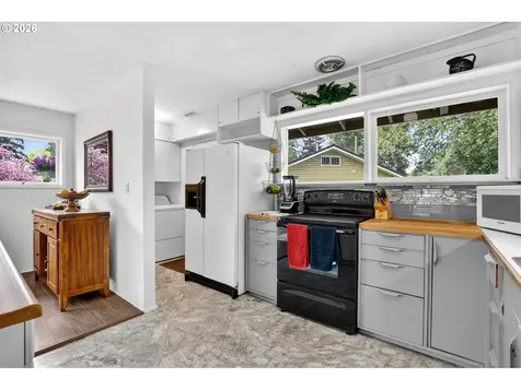 5345 SE 91st Avenue Portland OR 97266
