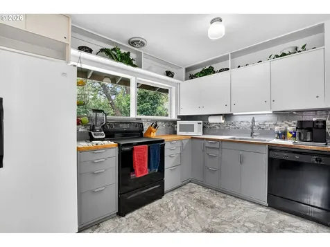 5345 SE 91st Avenue Portland OR 97266
