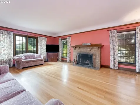 220 W 36th Street Vancouver WA 98660