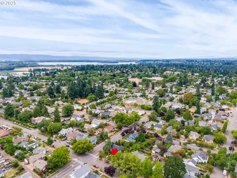 220 W 36th Street Vancouver WA 98660