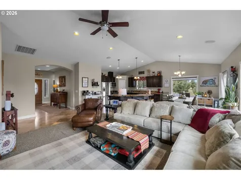 26807 Grand View Road Canyon City OR 97820