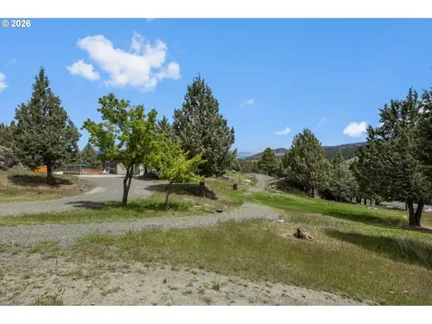 26807 Grand View Road Canyon City OR 97820