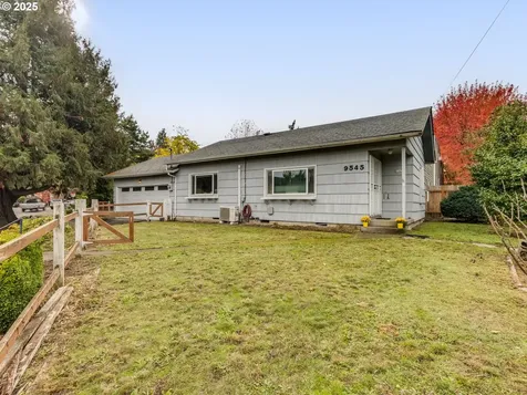9545 N Iris Way Portland OR 97203
