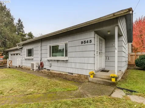9545 N Iris Way Portland OR 97203