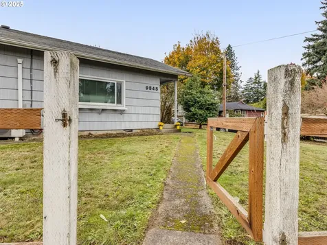 9545 N Iris Way Portland OR 97203