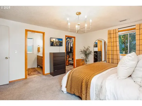2013 SE Bella Vista Road Vancouver WA 98683