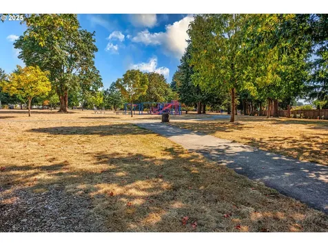 2013 SE Bella Vista Road Vancouver WA 98683