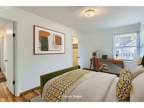 5025 NE Couch Street Portland OR 97213