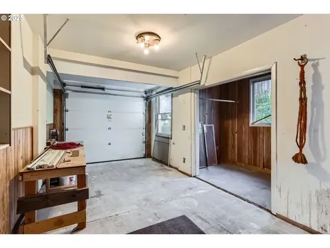 5025 NE Couch Street Portland OR 97213