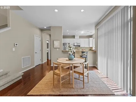 6638 NW Joss Avenue Portland OR 97229