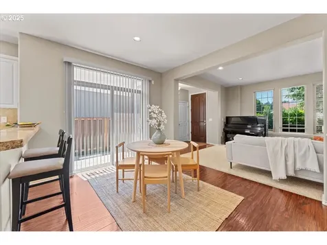 6638 NW Joss Avenue Portland OR 97229