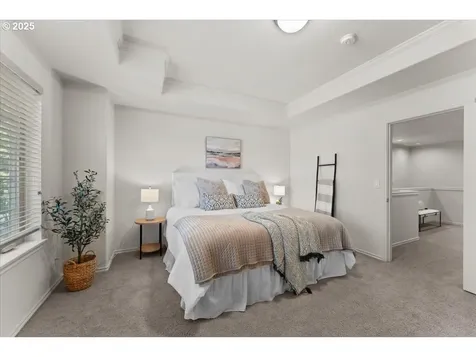 6638 NW Joss Avenue Portland OR 97229