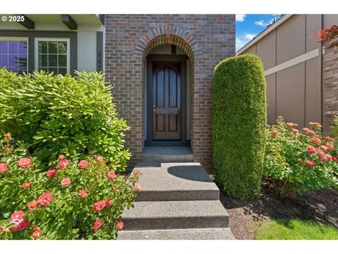 6638 NW Joss Avenue Portland OR 97229