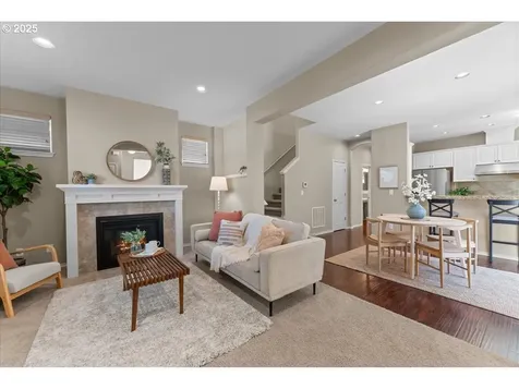 6638 NW Joss Avenue Portland OR 97229