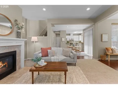 6638 NW Joss Avenue Portland OR 97229