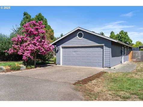 757 Arcadia Drive Eugene OR 97401