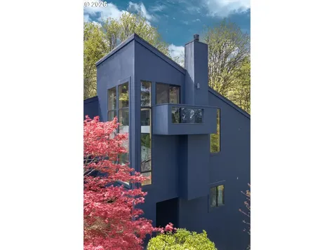 3119 SW Gale Avenue Portland OR 97239