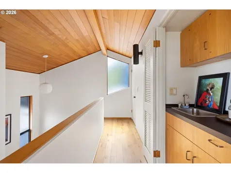 3119 SW Gale Avenue Portland OR 97239