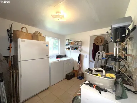 860 8th Terrace Coos Bay OR 97420