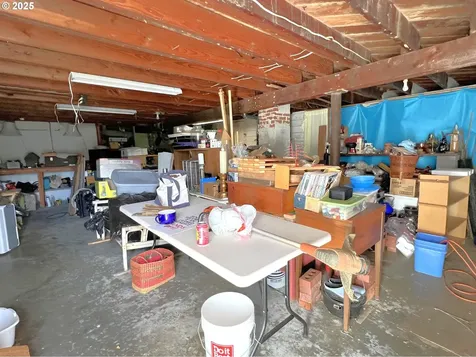 860 8th Terrace Coos Bay OR 97420