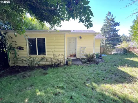 860 8th Terrace Coos Bay OR 97420
