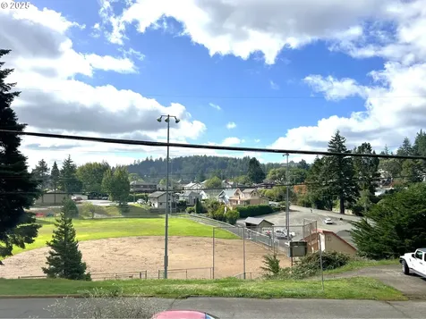 860 8th Terrace Coos Bay OR 97420