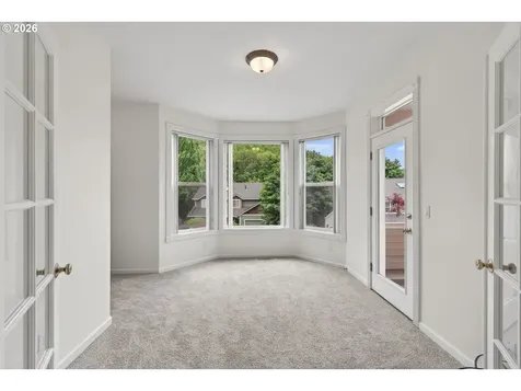 1924 NW Norfolk Court Portland OR 97229