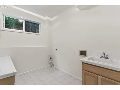 1924 NW Norfolk Court Portland OR 97229