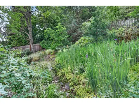1924 NW Norfolk Court Portland OR 97229