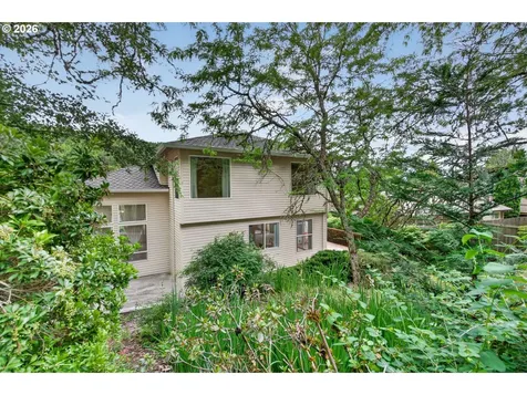1924 NW Norfolk Court Portland OR 97229