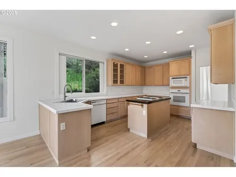 1924 NW Norfolk Court Portland OR 97229
