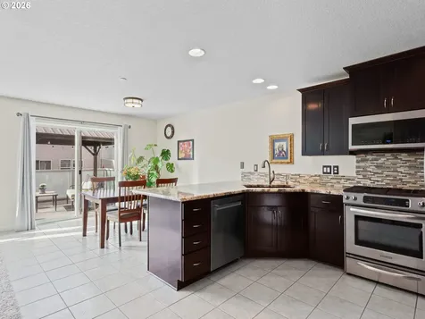 5700 NE 82nd Avenue Vancouver WA 98662