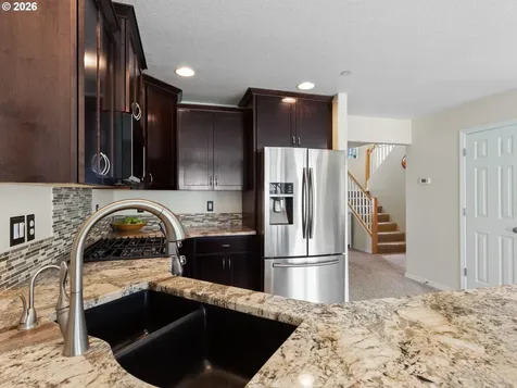 5700 NE 82nd Avenue Vancouver WA 98662