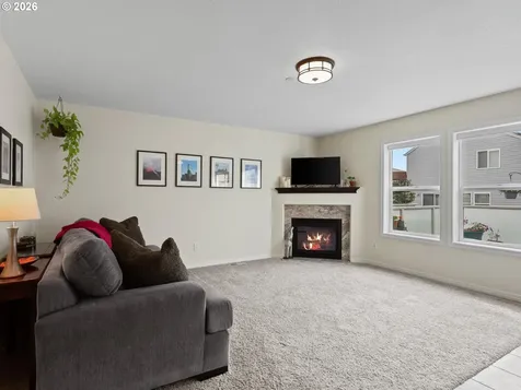 5700 NE 82nd Avenue Vancouver WA 98662