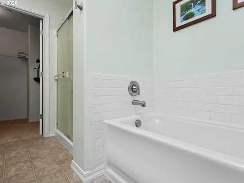 5700 NE 82nd Avenue Vancouver WA 98662