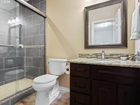5700 NE 82nd Avenue Vancouver WA 98662