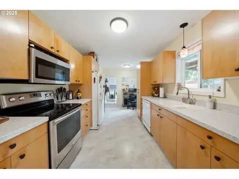 1510 SE 143rd Avenue Portland OR 97233