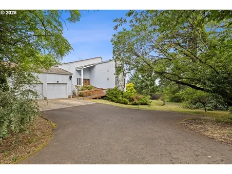 22905 NE Mountain Top Road Newberg OR 97132