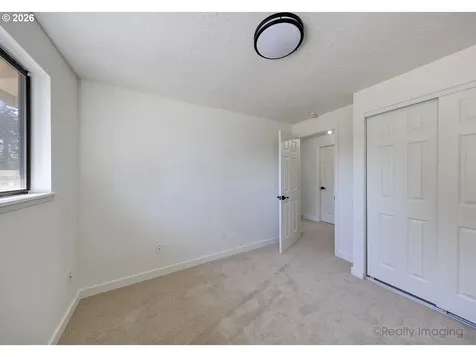 19425 NE Irving Court Portland OR 97230
