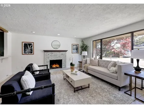 19425 NE Irving Court Portland OR 97230